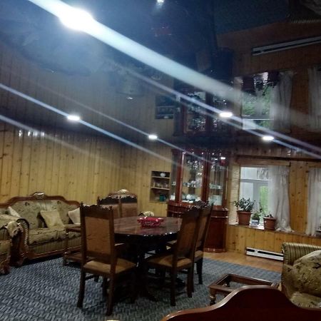 Guest House Tavaduri Mestia Extérieur photo