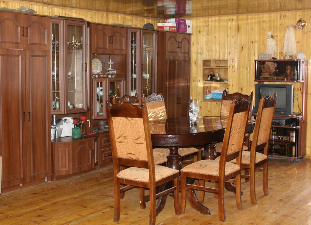 Guest House Tavaduri Mestia Extérieur photo