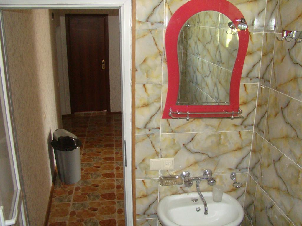 Guest House Tavaduri Mestia Extérieur photo