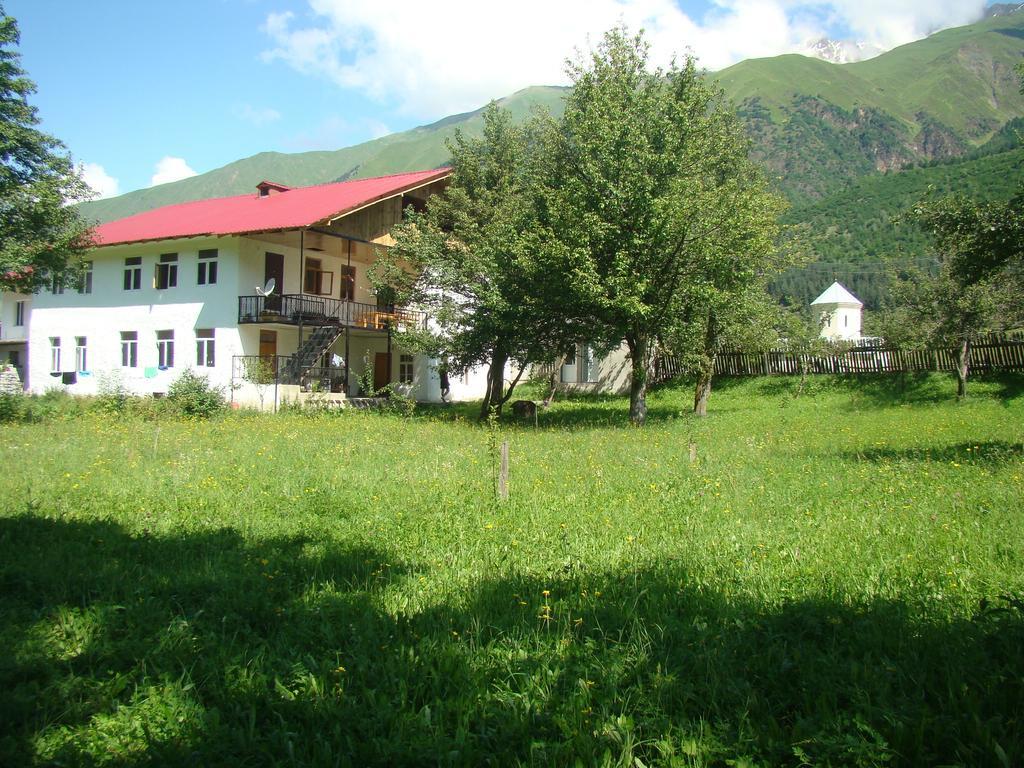 Guest House Tavaduri Mestia Extérieur photo