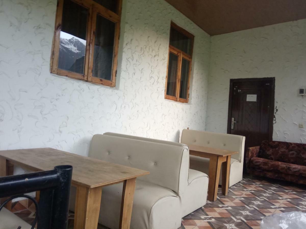 Guest House Tavaduri Mestia Extérieur photo