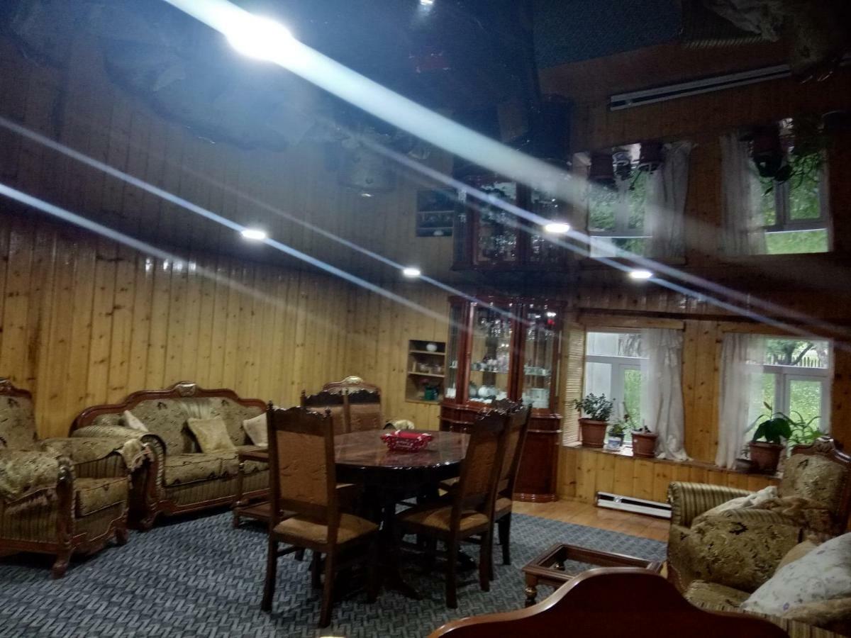 Guest House Tavaduri Mestia Extérieur photo